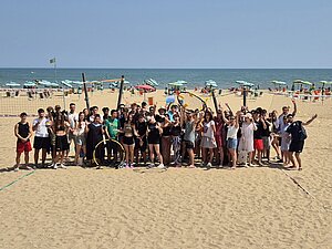 Gruppenfoto alle 4. Jahrgänge