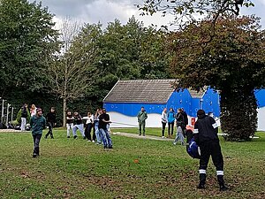 Bildautorin: Sabrina Jovcic Outdoorspiel mit Seil