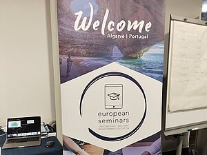 Welcome-Roll-up