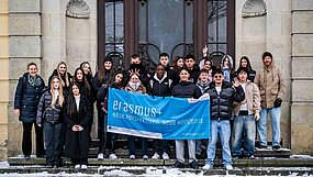 Klassenfoto mit Erasmus-Banner